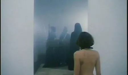 Hotwife asiatique Rina free film adulte Ellis baise une grosse bite blanche