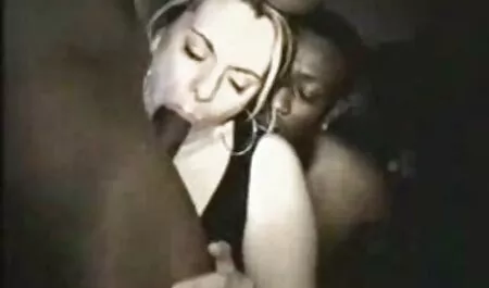 Les adolescents se video adulte porno font échanger et baiser par des beaux-pères IR