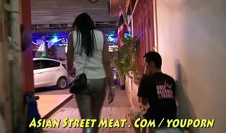 Une ado maigre video x adulte gratuit fait disparaître une bite